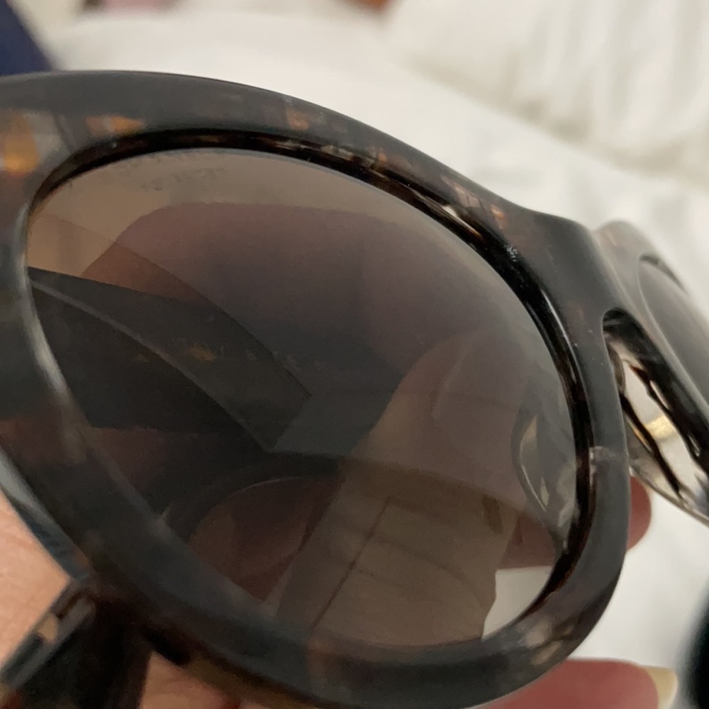 CHANEL Tortoiseshell Round Sunglasses with Dark Brown Lenses - Picture 6 of 9